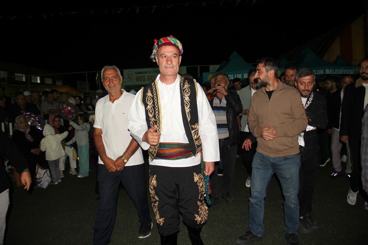camoluk-bal-festivalinde-1-milyon-400-bin-liralik-agalik-yarisi-4.jpg