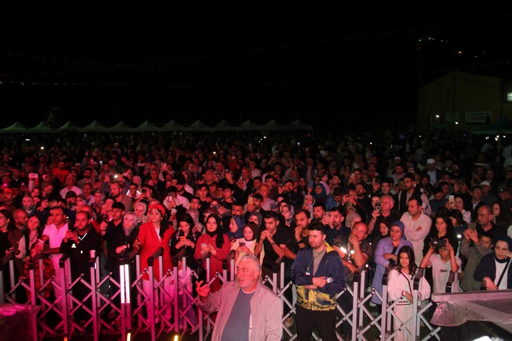 camoluk-bal-festivalinde-1-milyon-400-bin-liralik-agalik-yarisi-6.jpg