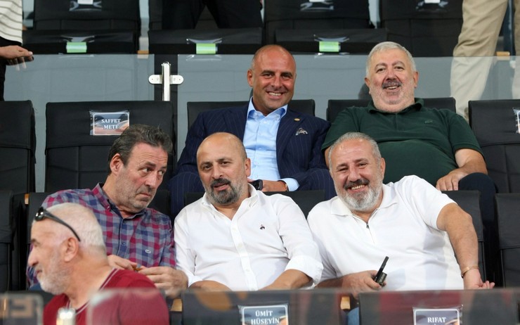 caykur-rizespor-samsunspor-macinda-yayin-krizi-fahis-zam-protokol-vip-ve-basini-ekransiz-birakti-1.jpg