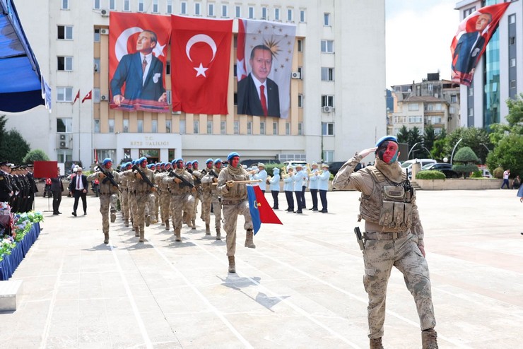 30-agustos-zafer-bayraminin-104-yil-donumu-rizede-duzenlenen-torenlerle-coskuyla-kutlandi-7.jpg
