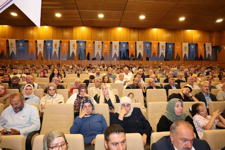ismail-kahraman-kultur-merkezinde-duzenlenen-turkiye-yuzyili-sehirleri-ceyrek-asir-ortak-akil-bulusmalari-programi-11.jpg