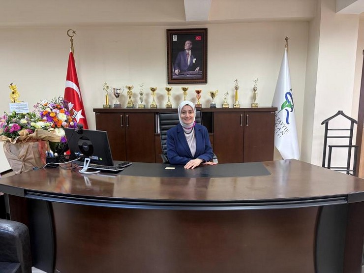 recep-tayyip-erdogan-universitesi-rteu-tip-fakultesi-dahili-tip-bilimleri-bolumu-radyoloji-anabilim-dali-baskani-ve-ogretim-uyesi-prof-dr-fatma-beyazal-celiker-tip-fakultesine-veka-1.jpg
