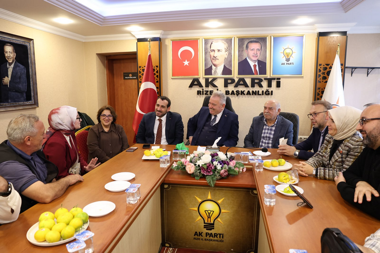 ak-parti-rize-il-baskani-yilmaz-katmer-tibbi-sekreter-temizlik-gorevlisi-ve-guvenlik-gorevlisi-olarak-recep-tayyip-erdogan-sehir-hastanesine-4-bin-isci-alinacagini-kaydetti-9.png
