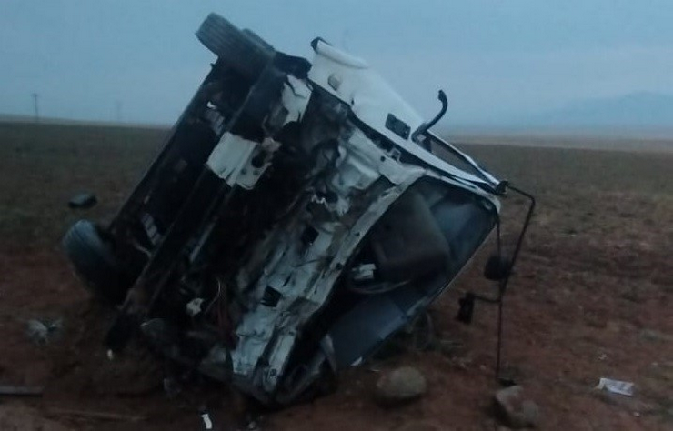 van-baskale-karayolunda-3-aracin-karistigi-zincirleme-trafik-kazasinda-1-polis-sehit-oldu-2si-agir-11-kisi-yaralandi-6.png