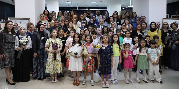 Rize'de "7'den 70'e Her Yaşta Sanat" resim sergisi açıldı