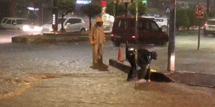 Rize’de şiddetli yağış etkili oldu