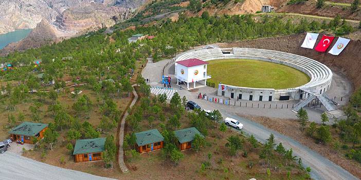 Artvin'de "Yusufeli Orman Parkı" ve "Boğa Güreş Meydanı" açıldı