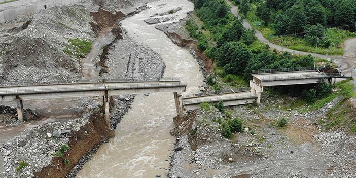 Dereden Alınan Kum Ve Çakıl Köprünün Çökmesine Neden Oldu