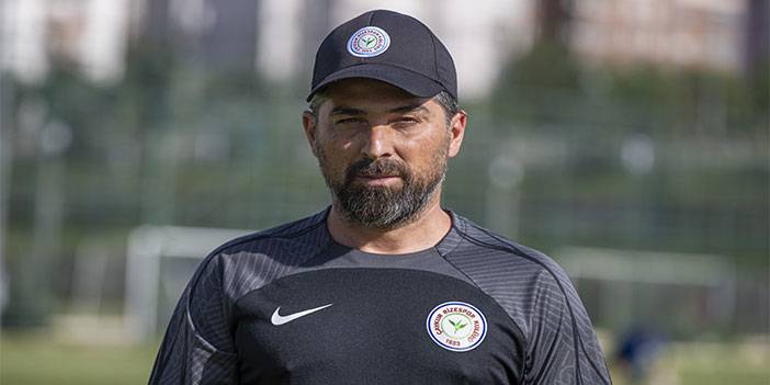 İlhan Palut:"Birçok mevkiye yeni transferler yapacağız"