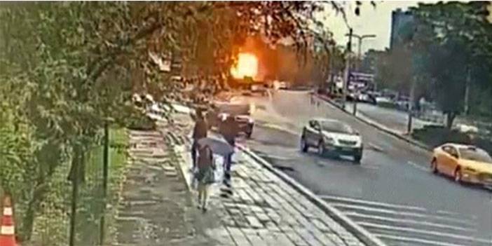 Emniyet Genel Müdürlüğü'ne bombalı saldırı girişimi 1 terörist kendini patlattı