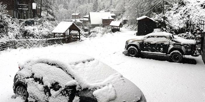 Rize'nin yüksek kesimlerine kar düştü