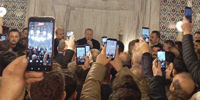 Cumhurbaşkanı Erdoğan Rize'de Hemşehrileriyle Saf Tuttu